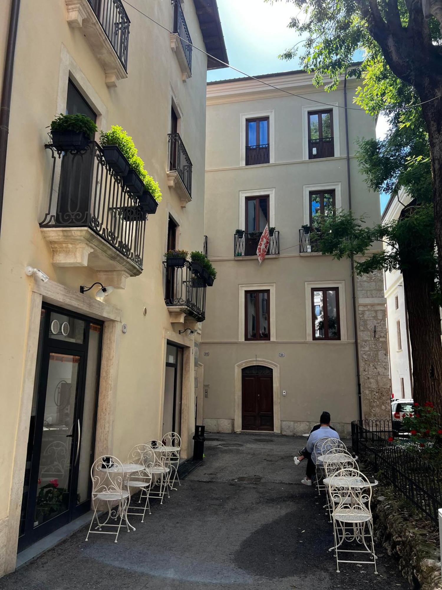 Ferienwohnung Antica Dimora San Crisante - Centro Storico LʼAquila Exterior foto