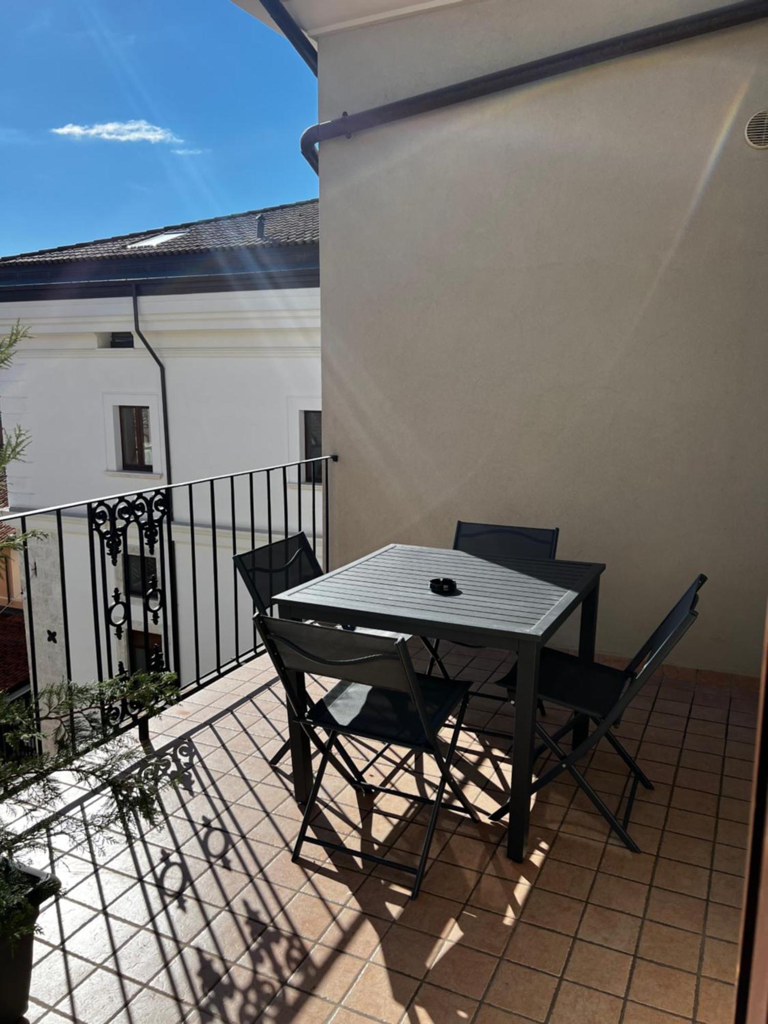 Ferienwohnung Antica Dimora San Crisante - Centro Storico LʼAquila Exterior foto
